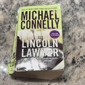 The Lincoln Lawyer Paperback Book